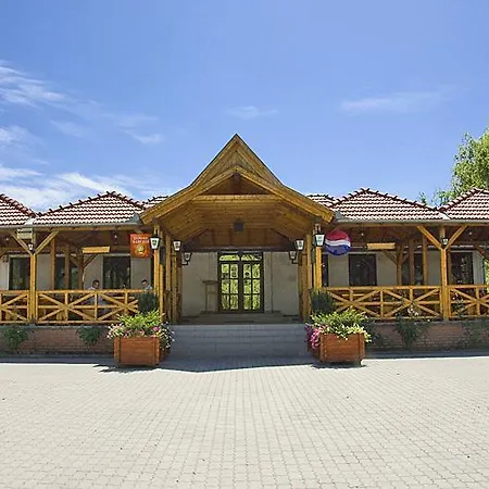 Szalki Fogado Hotel Szalkszentmarton